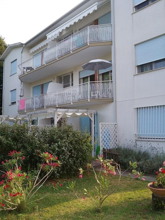 Casa Marialuigia - Appartamenti Solo Per Famiglie Lido di Jesolo Ngoại thất bức ảnh