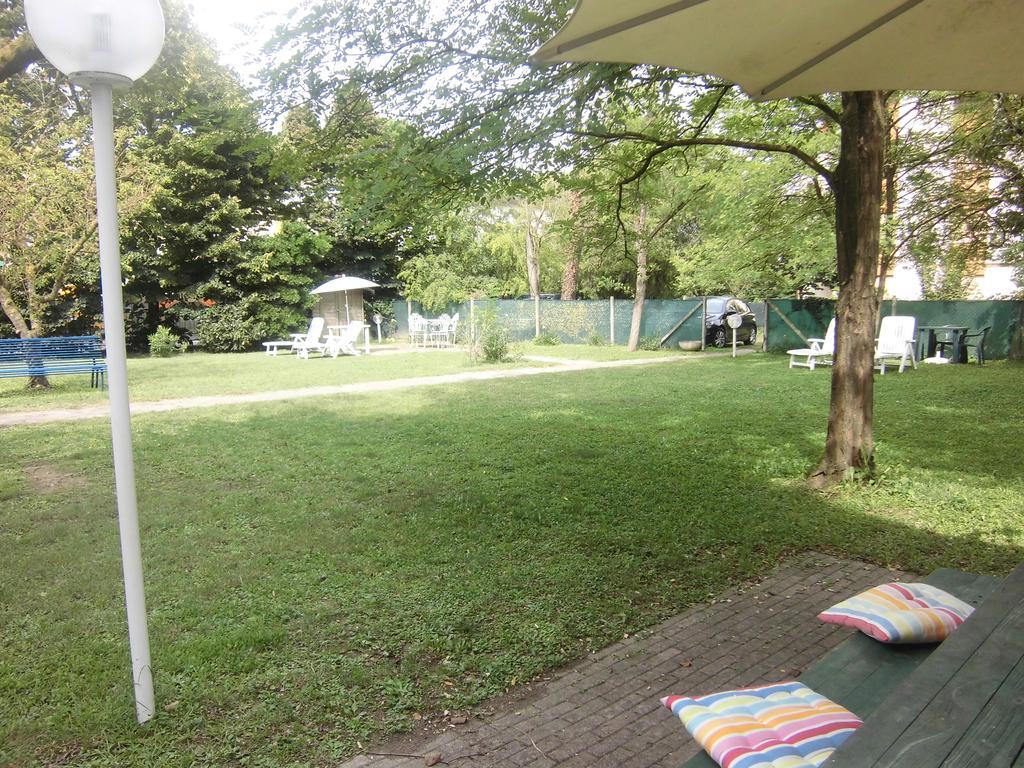 Casa Marialuigia - Appartamenti Solo Per Famiglie Lido di Jesolo Ngoại thất bức ảnh